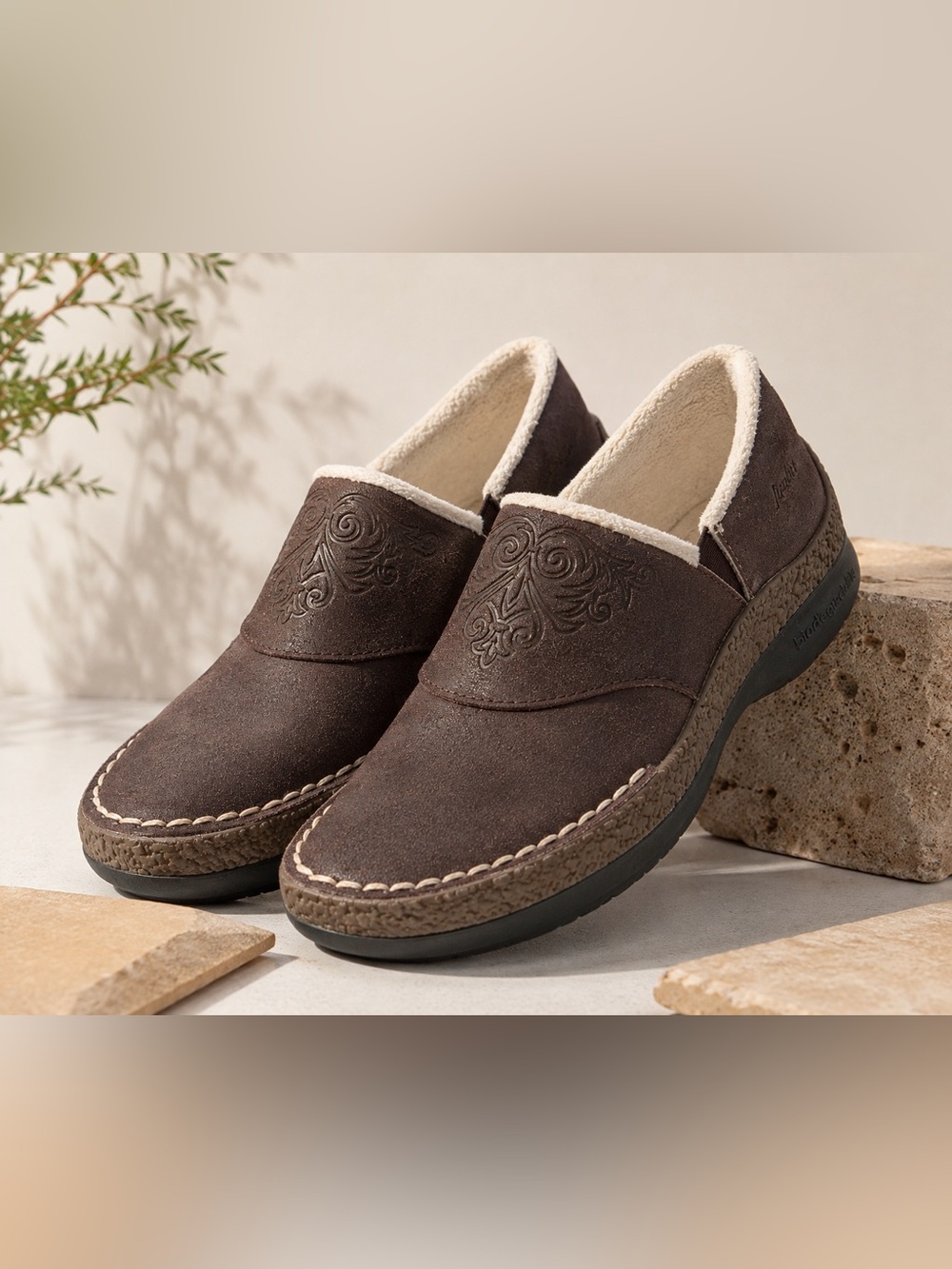 Jambu Ruby Fur Brown Leather Faux Fur Clogs Size 7